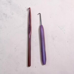 Set of Two Crochet Hooks with Ergonomic Handles - Sizes K/10.5 and Small Hook